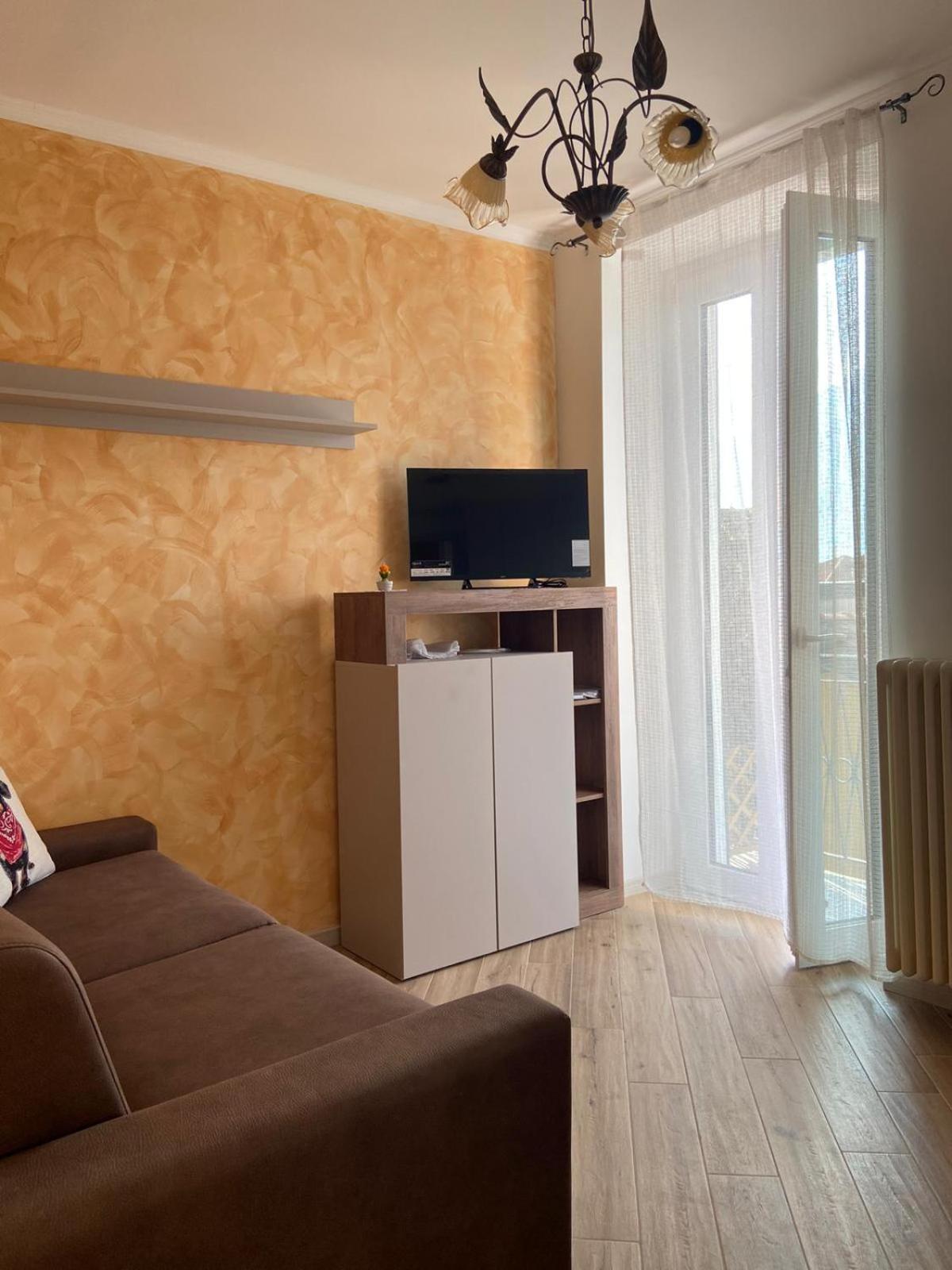 Casa Pina Lägenhet Gravedona Exteriör bild
